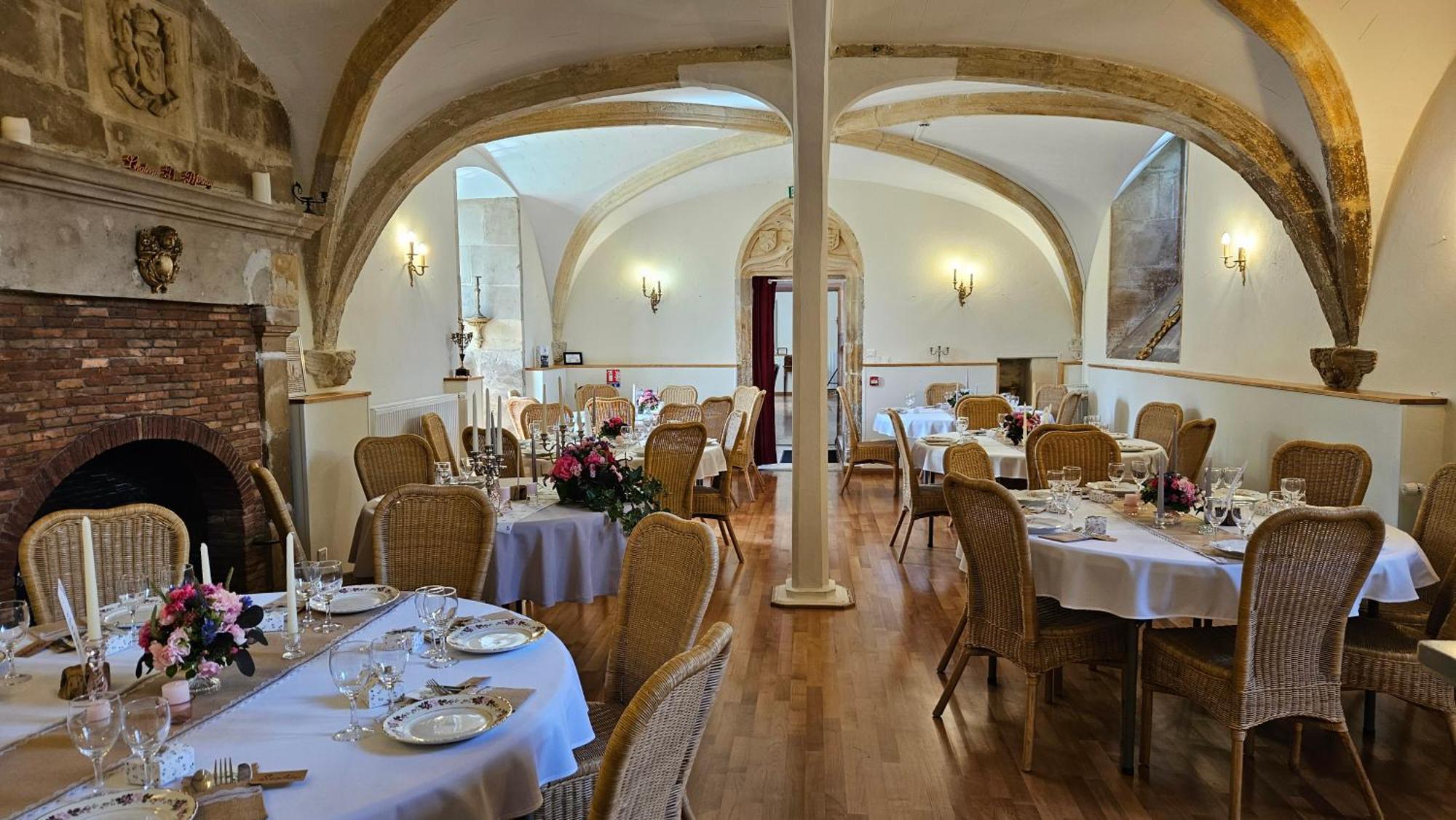 Chateau De Mornay Saint-Pierre-de-l'Isle Εξωτερικό φωτογραφία